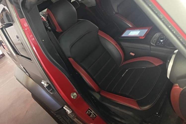 Used BAIC Off-Road BJ40 2019 Updated Version 2.0T Automatic All-Wheel Drive Urban Hunter Edition Premium China V Emission Standard Right Front Seat