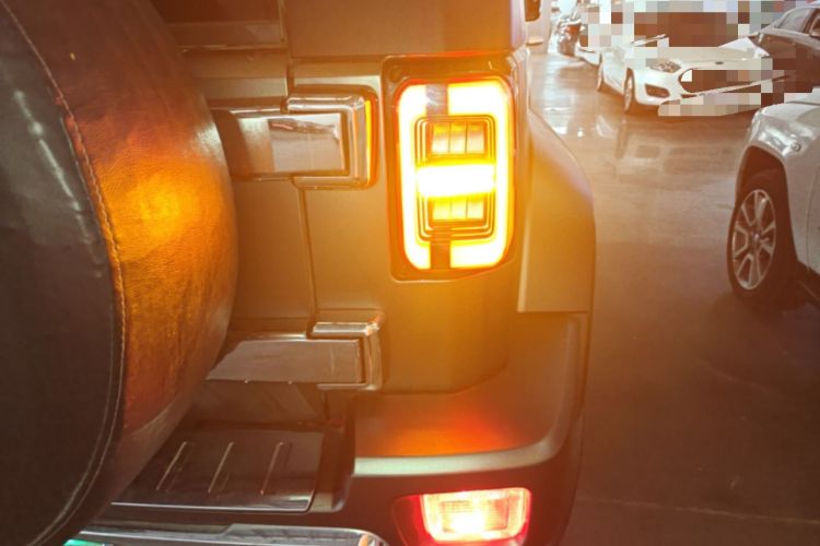 Used BAIC Off-Road BJ40 2019 Updated Version 2.0T Automatic All-Wheel Drive Urban Hunter Edition Premium China V Emission Standard Right Rear Taillight