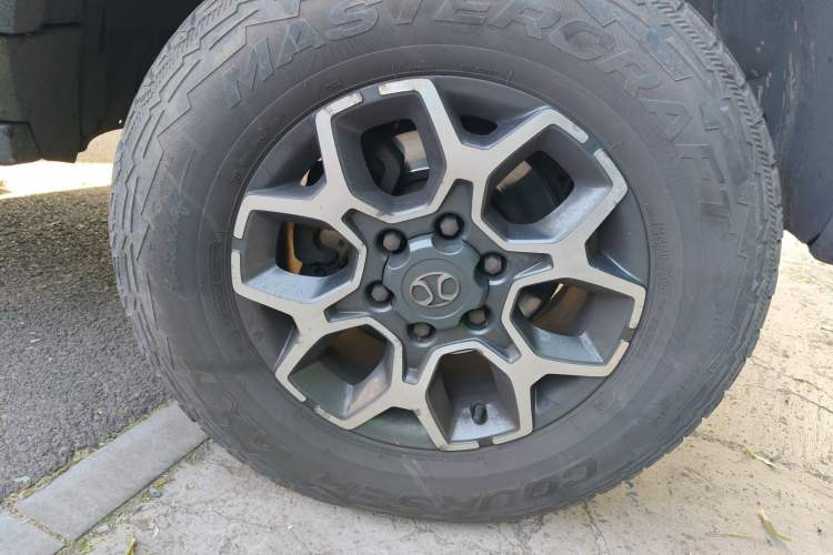 Used BAIC Off-Road BJ40 2019 PLUS 2.3T Automatic Four-Wheel Drive Premium Edition China VI Exterior 7