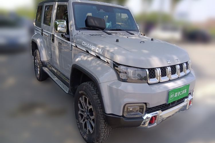 Used BAIC Off-Road BJ40 2019 2.0T Automatic Four-Wheel Drive Urban Hunter Edition Flagship Model China V Emission Standard Front Right 45 Deg