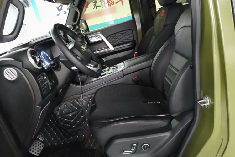 Used BAIC Off-Road BJ40 2019 2.3T Automatic Four-Wheel Drive Shengshi Huazhang Edition China VI Emission Standard Left Front Seat