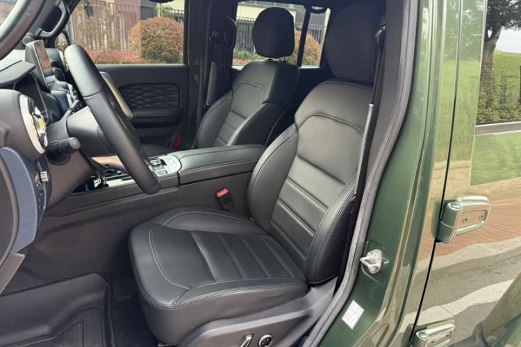Used BAIC Off-Road BJ40 2019 PLUS 2.3T Automatic Four-Wheel Drive Flagship Edition China VI Emission Standard Left Front Seat