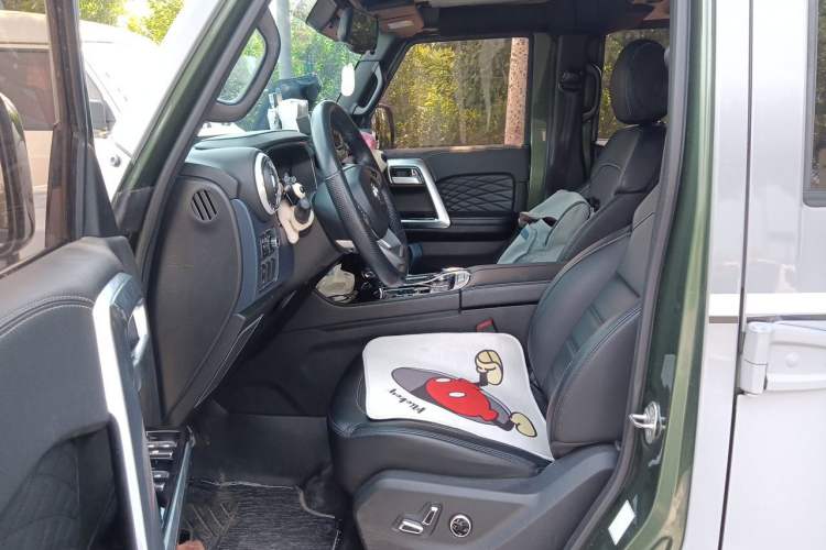 Used BAIC Off-Road BJ40 2019 2.0T Automatic Four-Wheel Drive Urban Hunter Edition Flagship Model China V Emission Standard Left Front Seat