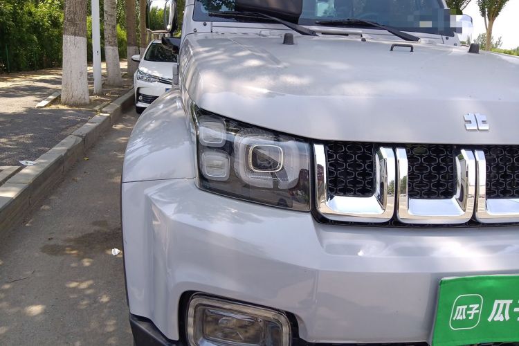 Used BAIC Off-Road BJ40 2019 2.0T Automatic Four-Wheel Drive Urban Hunter Edition Flagship Model China V Emission Standard Right Front Headlight