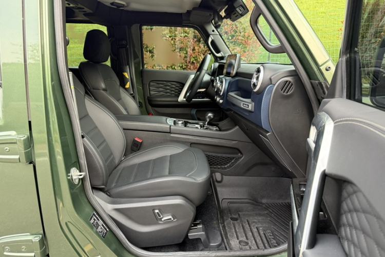 Used BAIC Off-Road BJ40 2019 PLUS 2.3T Automatic Four-Wheel Drive Flagship Edition China VI Emission Standard Right Front Seat