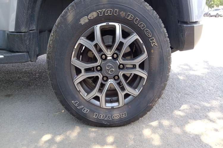 Used BAIC Off-Road BJ40 2019 2.0T Automatic Four-Wheel Drive Urban Hunter Edition Flagship Model China V Emission Standard Right Front Wheel Hub