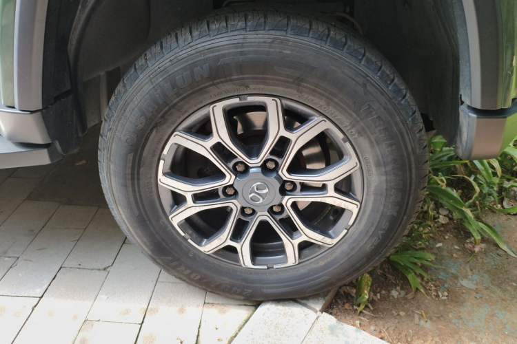 Used BAIC Off-Road BJ40 2019 PLUS 2.3T Automatic Four-Wheel Drive Premium Edition China VI Right Front Wheel Hub