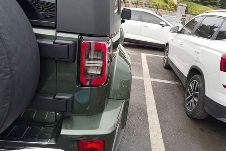 Used BAIC Off-Road BJ40 2019 PLUS 2.3T Automatic Four-Wheel Drive Flagship Edition China VI Emission Standard Right Rear Taillight