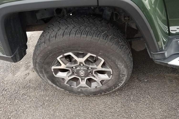 Used BAIC Off-Road BJ40 2019 PLUS 2.3T Automatic Four-Wheel Drive Flagship Edition China VI Emission Standard Right Rear Wheel Hub