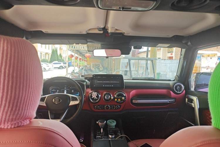 Used BAIC Off-Road BJ40 2019 Updated Version 2.0T Automatic All-Wheel Drive Urban Hunter Edition Premium China V Emission Standard Headliner