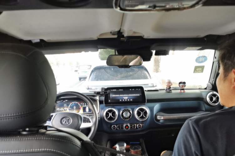 Used BAIC Off-Road BJ40 2019 2.3T Automatic Four-Wheel Drive Ring the Tower Champion Edition China VI Headliner