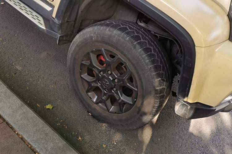 Used BAIC Off-Road BJ40 2019 2.3T Automatic Four-Wheel Drive Ring the Tower Champion Edition China VI Right Front Wheel Hub