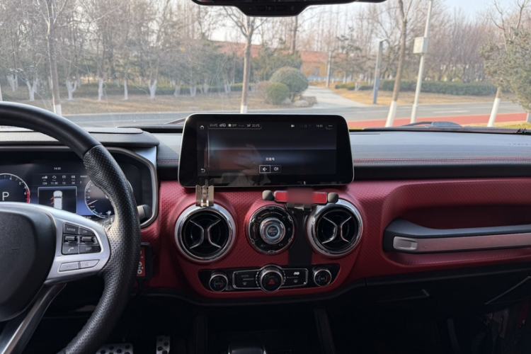 Used BAIC Off-Road BJ40 2019 2.3T Automatic Four-Wheel Drive Urban Hunter Edition Flagship Model China VI Emission Standard Audio And AC Panel