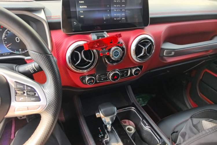 Used BAIC Off-Road BJ40 2019 2.0T Automatic Four-Wheel Drive Urban Hunter Edition Premium Model China V Emission Standard Audio And AC Panel