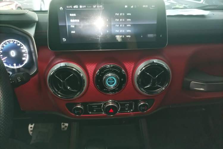 Used BAIC Off-Road BJ40 2019 PLUS 2.3T Automatic Four-Wheel Drive Flagship Edition China VI Emission Standard Audio And AC Panel