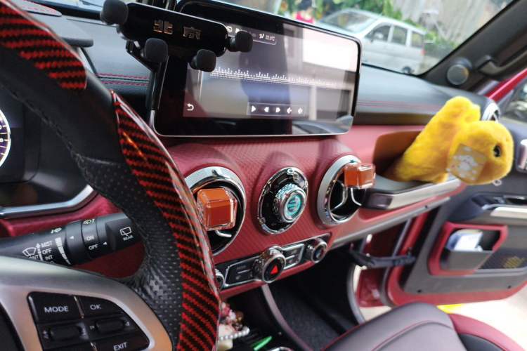 Used BAIC Off-Road BJ40 2019 PLUS 2.3T Automatic Four-Wheel Drive Premium Edition China VI Audio And AC Panel