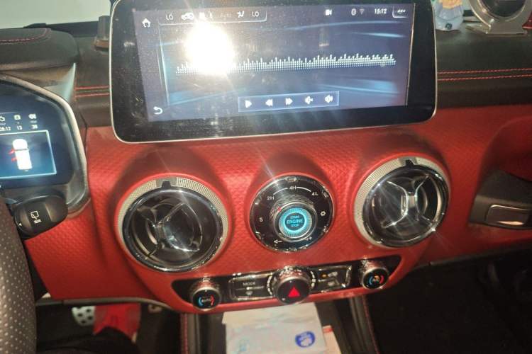 Used BAIC Off-Road BJ40 2019 PLUS 2.3T Automatic Four-Wheel Drive Premium Edition China VI Audio And AC Panel
