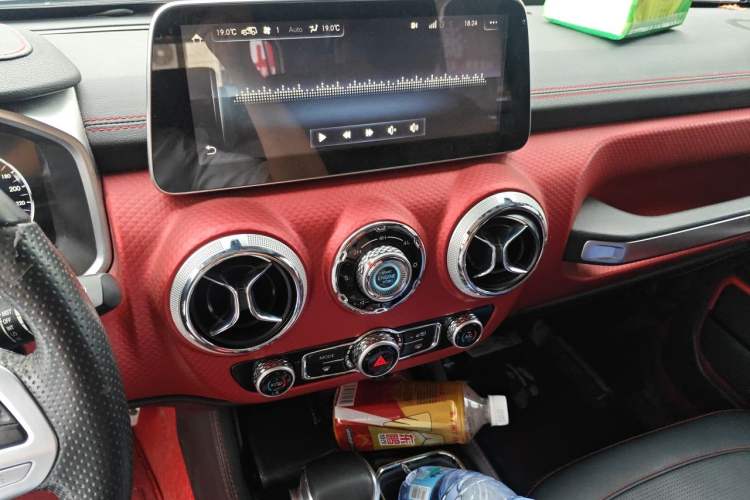 Used BAIC Off-Road BJ40 2019 PLUS 2.3T Automatic Four-Wheel Drive Premium Edition China VI Audio And AC Panel