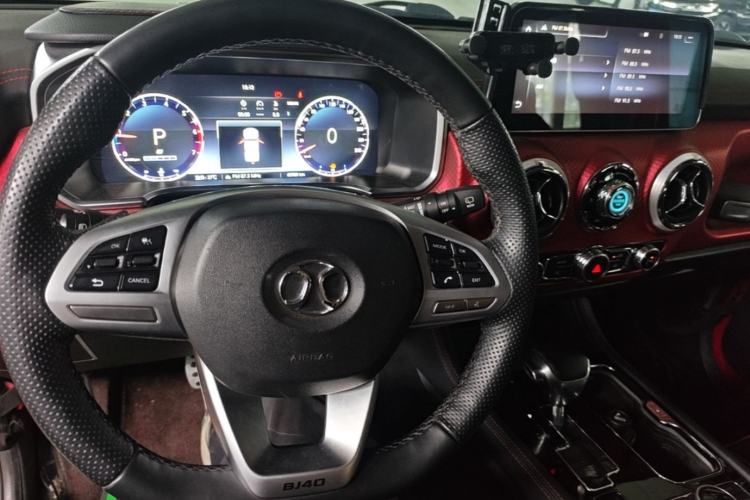 Used BAIC Off-Road BJ40 2019 Updated Version 2.0T Automatic All-Wheel Drive Urban Hunter Edition Premium China V Emission Standard Center Console