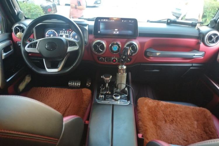 Used BAIC Off-Road BJ40 2019 2.3T Automatic Four-Wheel Drive Ring the Tower Champion Edition China VI Center Console