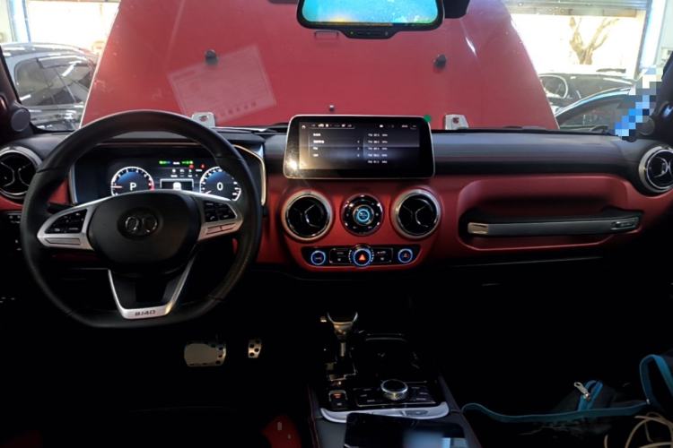 Used BAIC Off-Road BJ40 2019 PLUS 2.3T Automatic Four-Wheel Drive Flagship Edition China VI Emission Standard Center Console