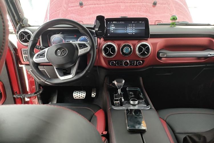 Used BAIC Off-Road BJ40 2019 PLUS 2.3T Automatic Four-Wheel Drive Premium Edition China VI Center Console