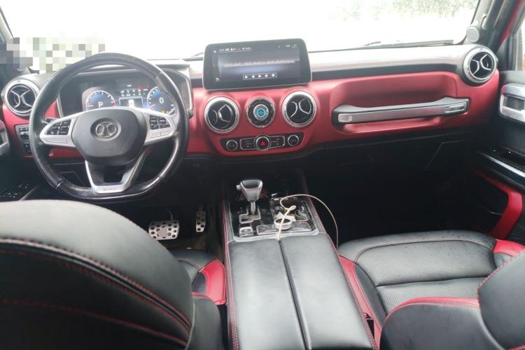 Used BAIC Off-Road BJ40 2019 2.3T Automatic Four-Wheel Drive Ring the Tower Champion Edition China VI Center Console