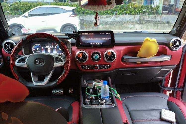 Used BAIC Off-Road BJ40 2019 PLUS 2.3T Automatic Four-Wheel Drive Premium Edition China VI Center Console
