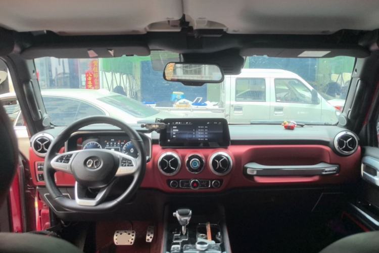Used BAIC Off-Road BJ40 2019 PLUS 2.3T Automatic Four-Wheel Drive Flagship Edition China VI Emission Standard Center Console