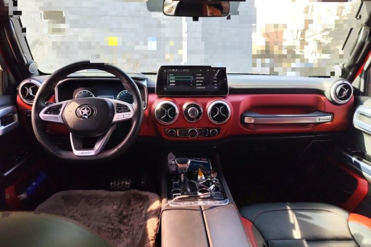 Used BAIC Off-Road BJ40 2019 2.0T Automatic Four-Wheel Drive Urban Hunter Edition Premium Model China V Emission Standard Center Console