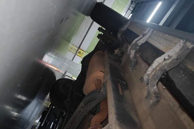 Used BAIC Off-Road BJ40 2019 2.0T Automatic Four-Wheel Drive Urban Hunter Edition Premium Model China V Emission Standard Chassis Front Right