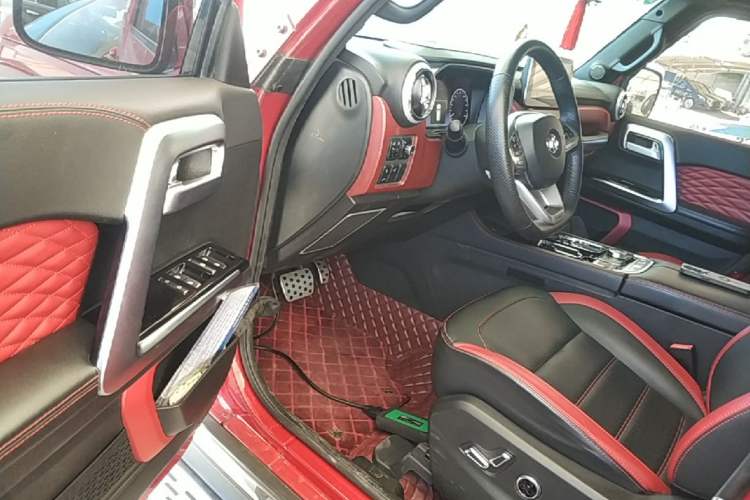 Used BAIC Off-Road BJ40 2019 2.3T Automatic Four-Wheel Drive Urban Hunter Edition Premium Model China VI Emission Standard Driver Seat