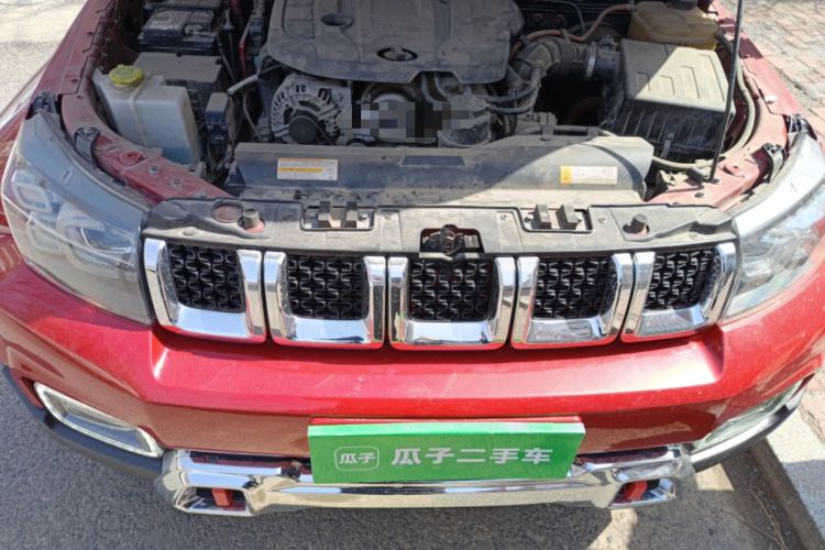 Used BAIC Off-Road BJ40 2019 2.3T Automatic Four-Wheel Drive Shengshi Huazhang Edition China VI Emission Standard Engine Bay