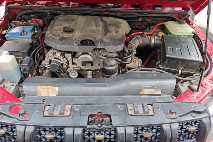 Used BAIC Off-Road BJ40 2019 PLUS 2.3T Manual Four-Wheel Drive Prestige Edition China VI Emission Standard Engine Bay