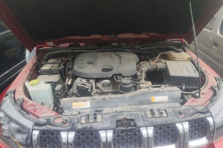 Used BAIC Off-Road BJ40 2019 PLUS 2.3T Automatic Four-Wheel Drive Flagship Edition China VI Emission Standard Engine Bay