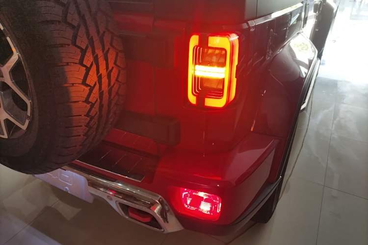 Used BAIC Off-Road BJ40 2019 PLUS 2.3T Automatic Four-Wheel Drive Flagship Edition China VI Emission Standard Exterior 3