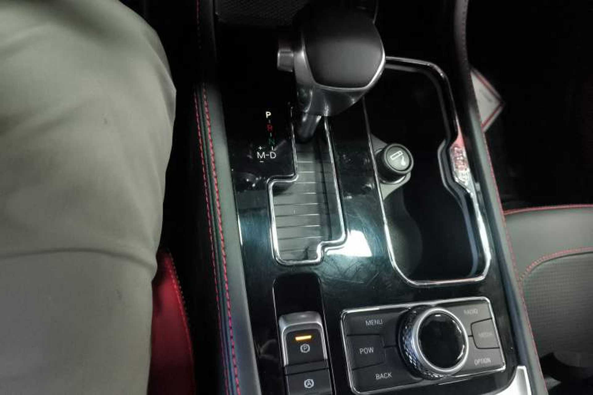 Used BAIC Off-Road BJ40 2019 PLUS 2.3T Automatic Four-Wheel Drive Premium Edition China VI Gear Lever