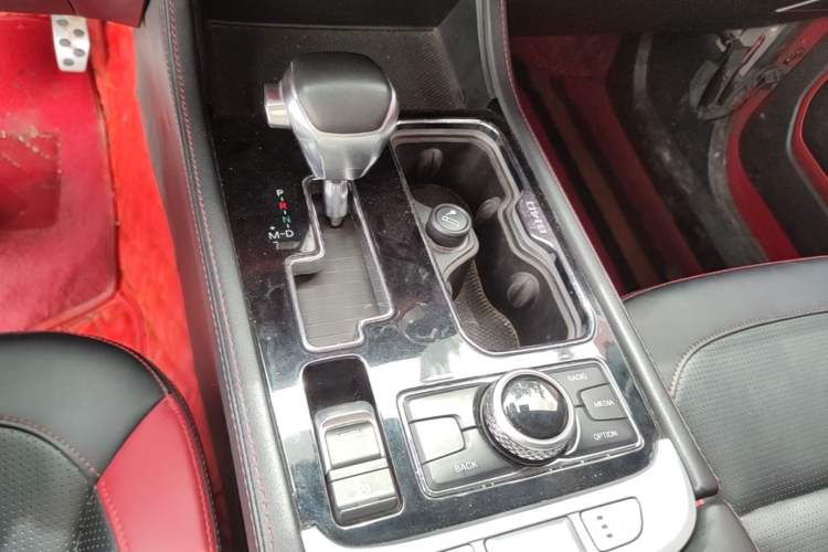 Used BAIC Off-Road BJ40 2019 2.3T Automatic Four-Wheel Drive Urban Hunter Edition Premium Model China VI Emission Standard Gear Lever