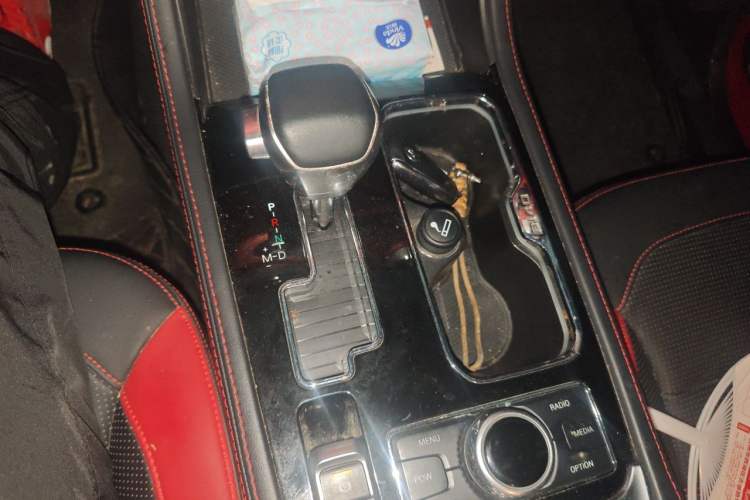 Used BAIC Off-Road BJ40 2019 PLUS 2.3T Automatic Four-Wheel Drive Premium Edition China VI Gear Lever