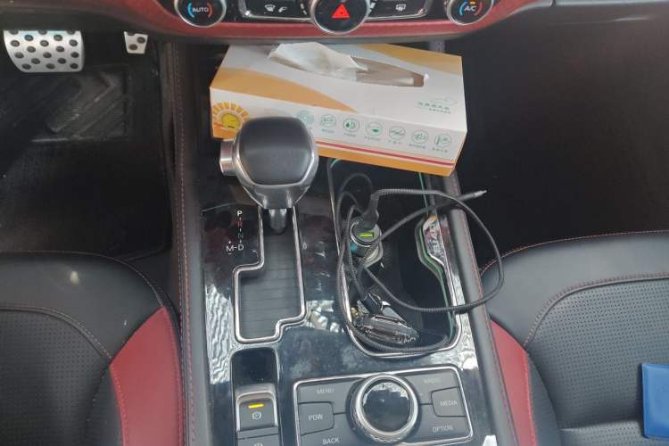 Used BAIC Off-Road BJ40 2019 PLUS 2.3T Automatic Four-Wheel Drive Flagship Edition China VI Emission Standard Gear Lever