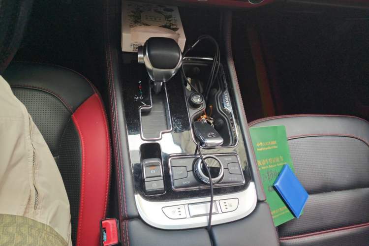 Used BAIC Off-Road BJ40 2019 PLUS 2.3T Automatic Four-Wheel Drive Premium Edition China VI Gear Lever