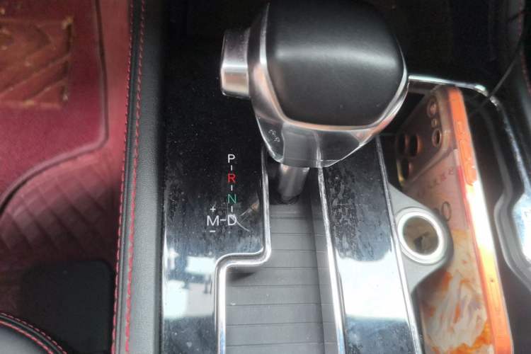 Used BAIC Off-Road BJ40 2019 PLUS 2.3T Automatic Four-Wheel Drive Flagship Edition China VI Emission Standard Gear Lever
