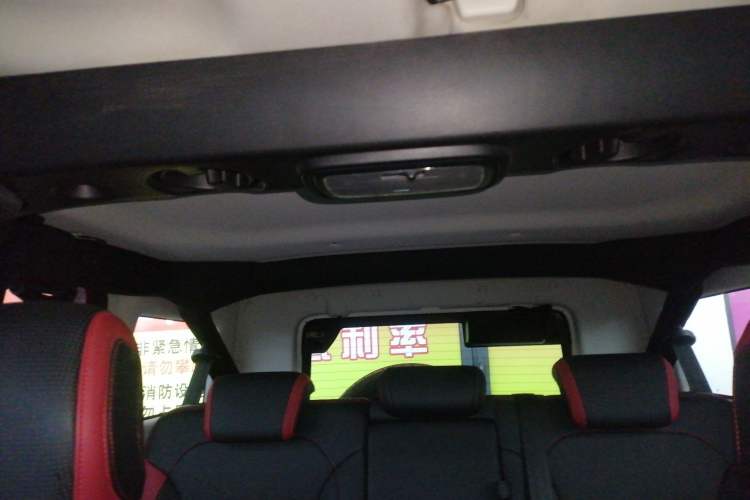 Used BAIC Off-Road BJ40 2019 Updated Version 2.0T Automatic All-Wheel Drive Urban Hunter Edition Premium China V Emission Standard Headliner