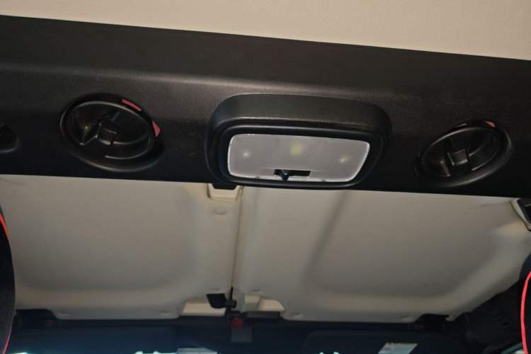 Used BAIC Off-Road BJ40 2019 Updated Version 2.0T Automatic All-Wheel Drive Urban Hunter Edition Premium China V Emission Standard Headliner