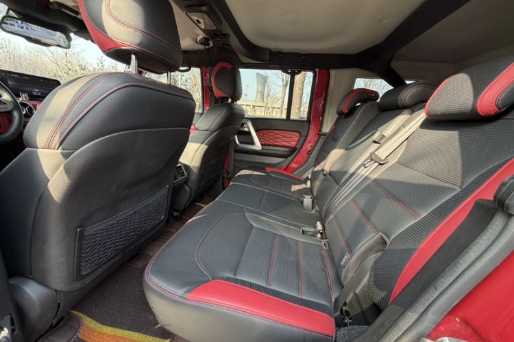Used BAIC Off-Road BJ40 2019 2.3T Automatic Four-Wheel Drive Urban Hunter Edition Flagship Model China VI Emission Standard Interior 2