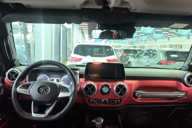 Used BAIC Off-Road BJ40 2019 PLUS 2.3T Automatic Four-Wheel Drive Premium Edition China VI Interior 2