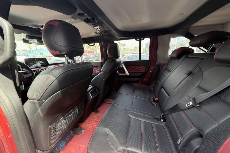 Used BAIC Off-Road BJ40 2019 2.3T Automatic Four-Wheel Drive Urban Hunter Edition Premium Model China VI Emission Standard Interior 2
