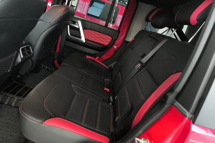 Used BAIC Off-Road BJ40 2019 PLUS 2.3T Automatic Four-Wheel Drive Premium Edition China VI Interior 4