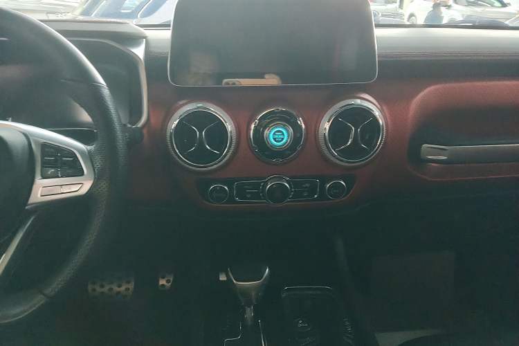 Used BAIC Off-Road BJ40 2019 PLUS 2.3T Automatic Four-Wheel Drive Premium Edition China VI Interior 6