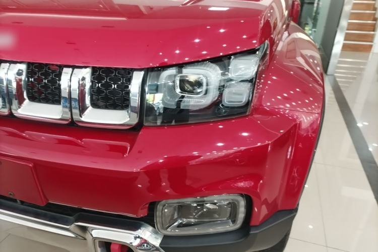 Used BAIC Off-Road BJ40 2019 PLUS 2.3T Automatic Four-Wheel Drive Flagship Edition China VI Emission Standard Left Front Headlight